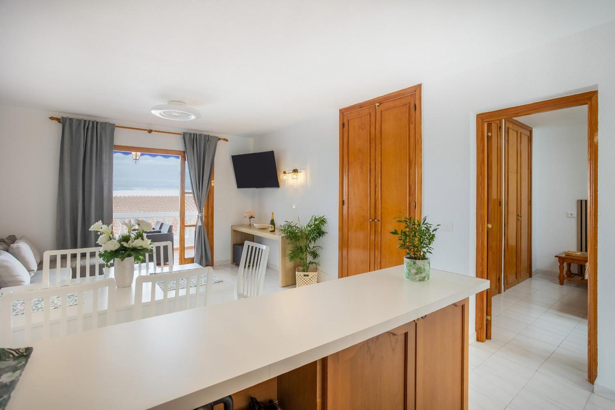 Cozy Port Royal Margot Sunset View Home By Lovetenerife Los Cristianos  Zewnętrze zdjęcie